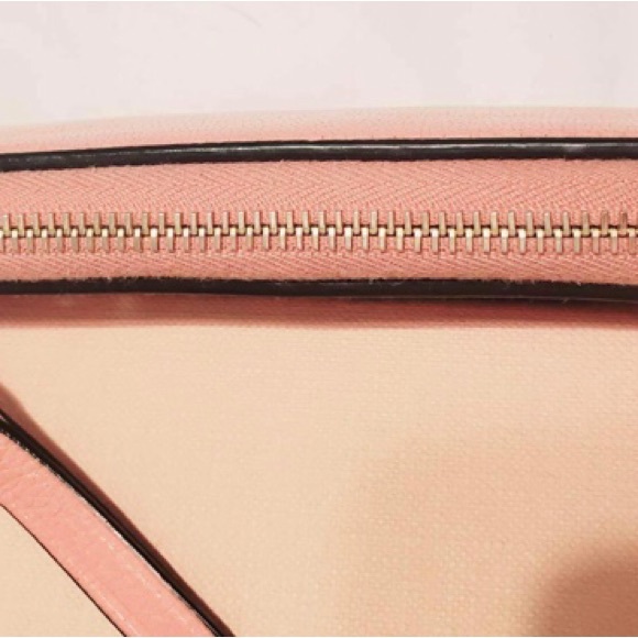 MIU MIU - Pink leather coin purse/wallet. AUTHENTIC and in BEAUTIFUL CONDITION! - Picture 9 of 16